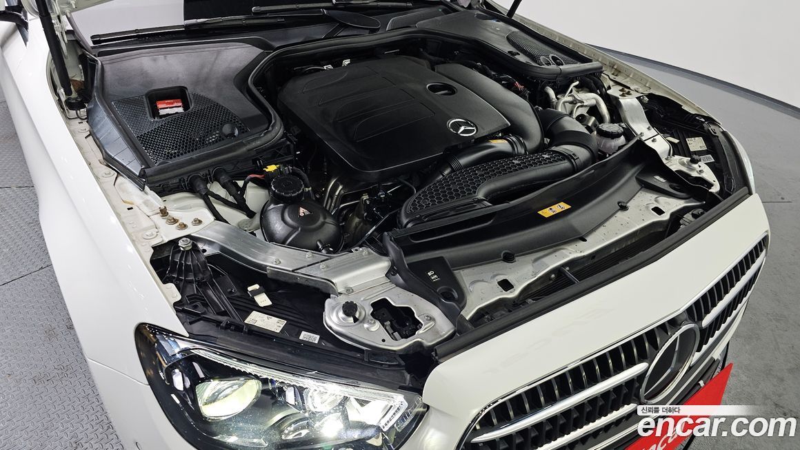 Mercedes-Benz E-Class 2022