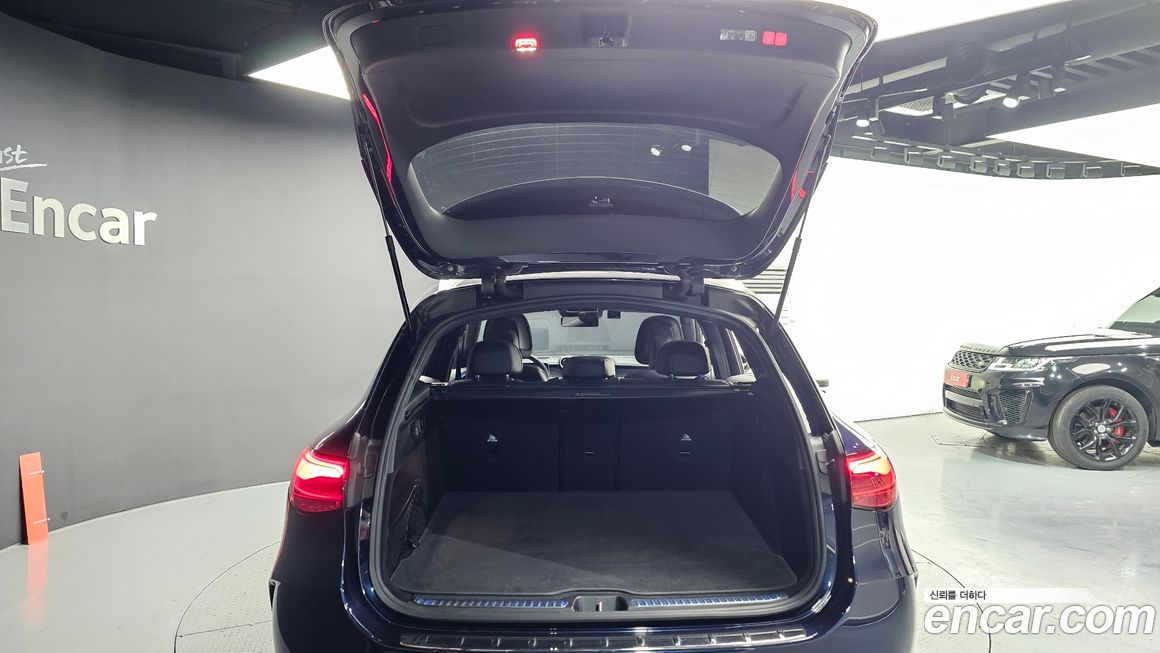 Mercedes-Benz GLC-Class 2024