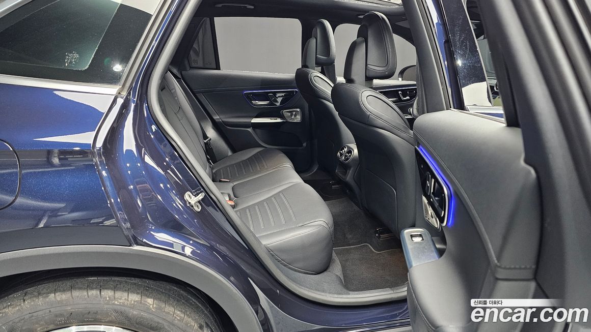 Mercedes-Benz GLC-Class 2024