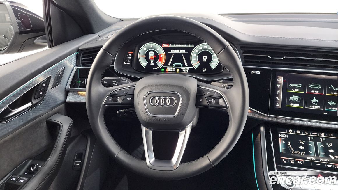 Audi Q8 2021