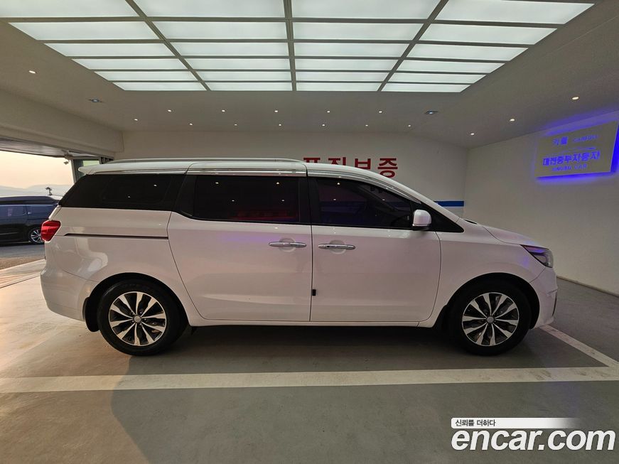 Kia Canival 2017