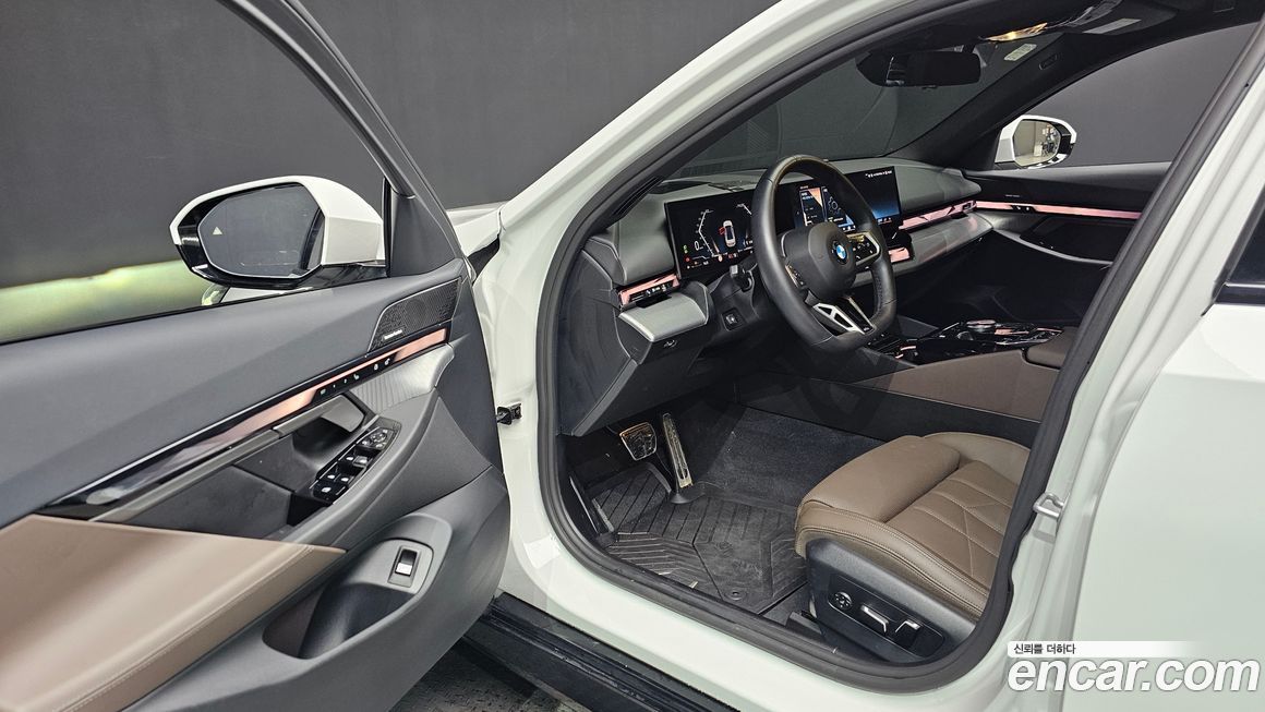 BMW 5-Series 2025