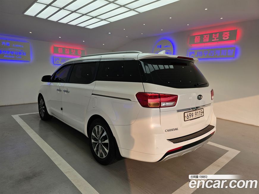 Kia Canival 2017