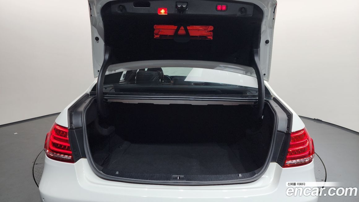 Mercedes-Benz E-Class 2016