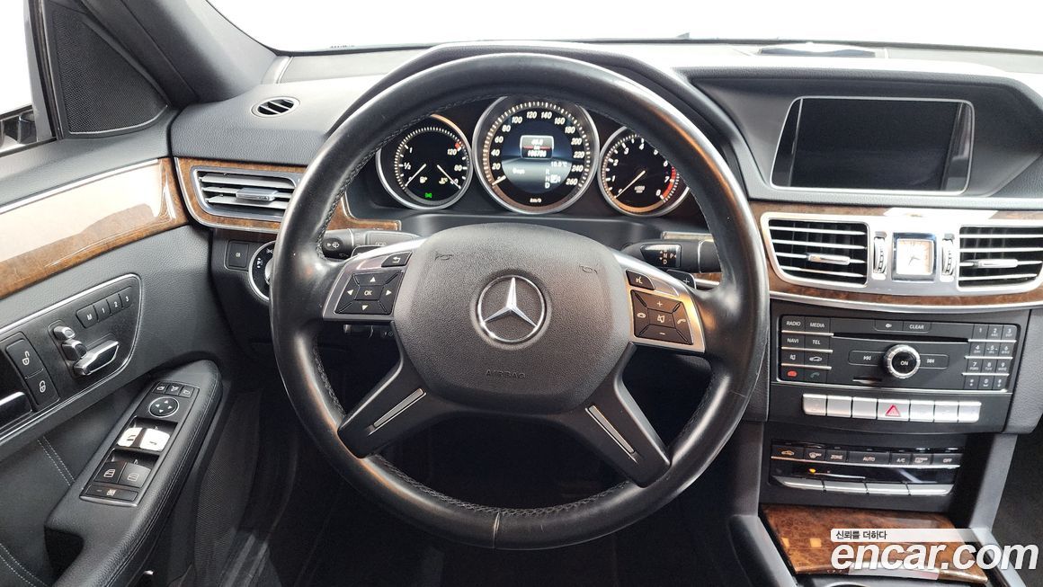 Mercedes-Benz E-Class 2016