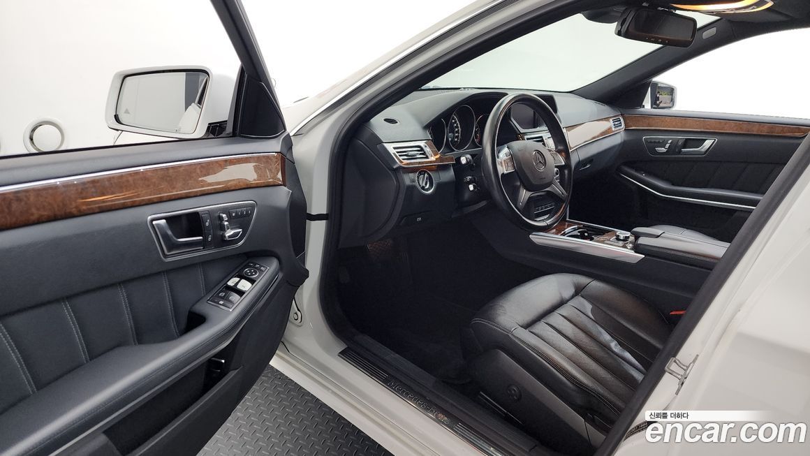 Mercedes-Benz E-Class 2016