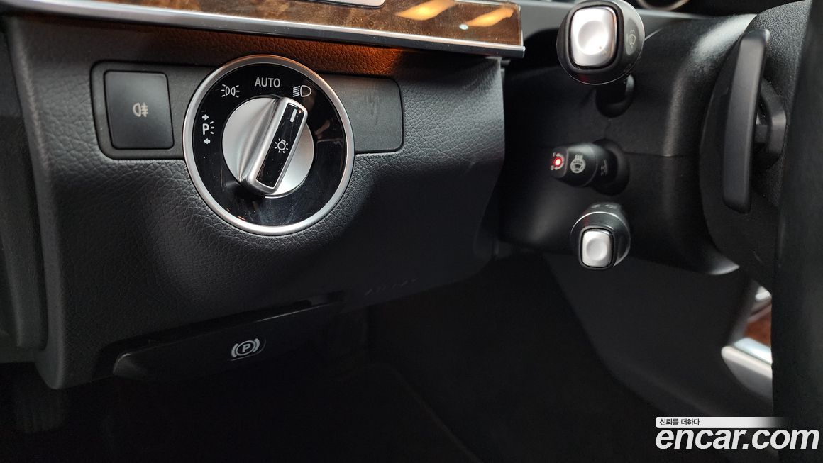 Mercedes-Benz E-Class 2016