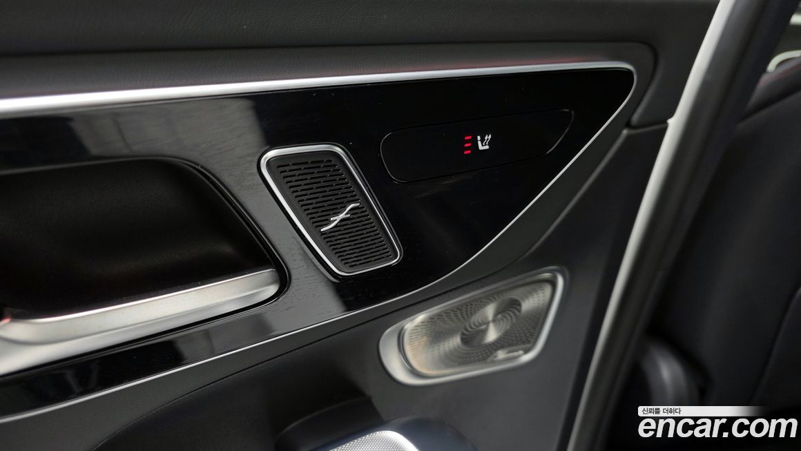 Mercedes-Benz GLC-Class 2024