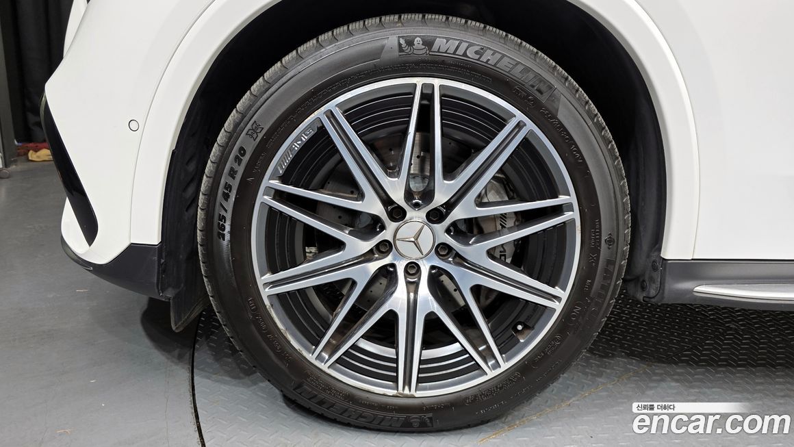 Mercedes-Benz GLC-Class 2024