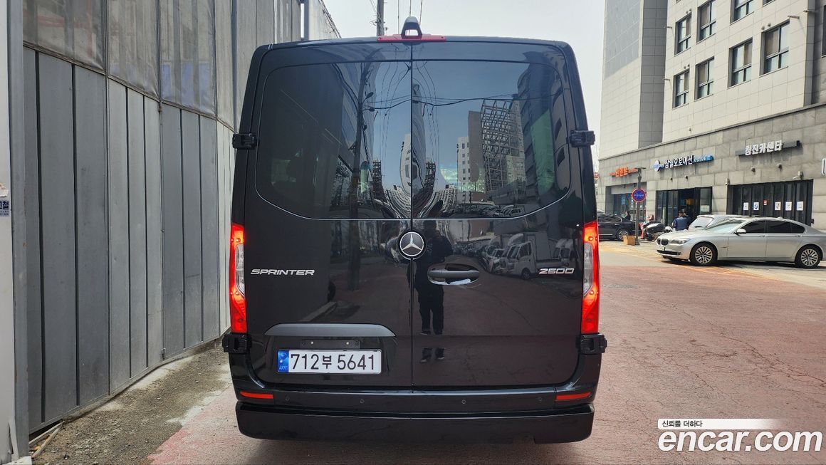Mercedes-Benz Sprinter 2021