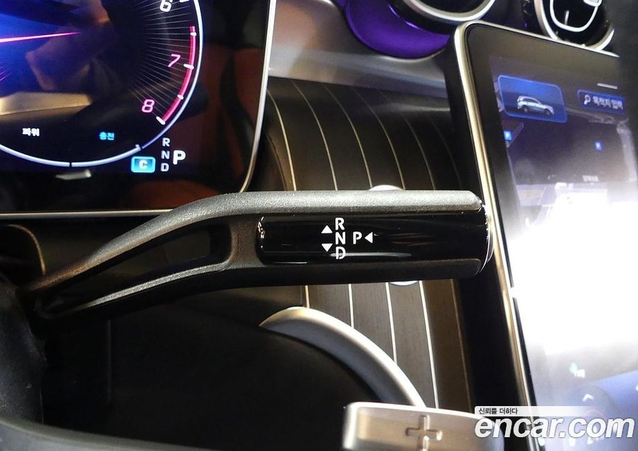 Mercedes-Benz GLC-Class 2024