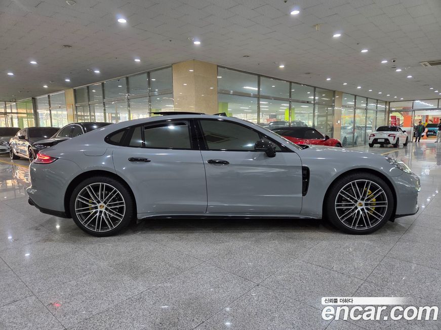Porsche Panamera 2018