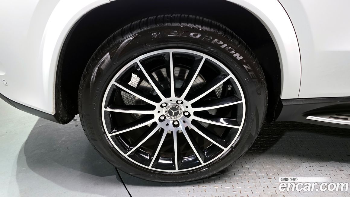 Mercedes-Benz GLE-Class 2023