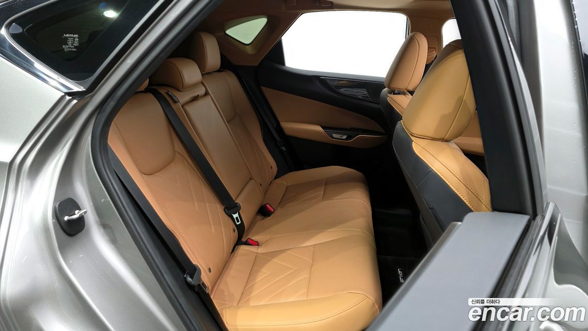 Lexus NX 2025
