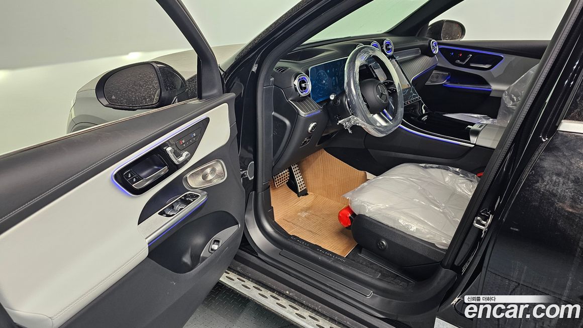 Mercedes-Benz GLC-Class 2026