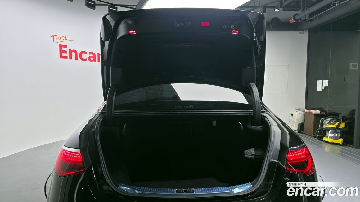 Mercedes-Benz S-Class 2022