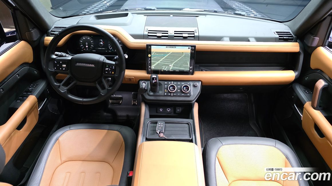 Land Rover Defender 2023