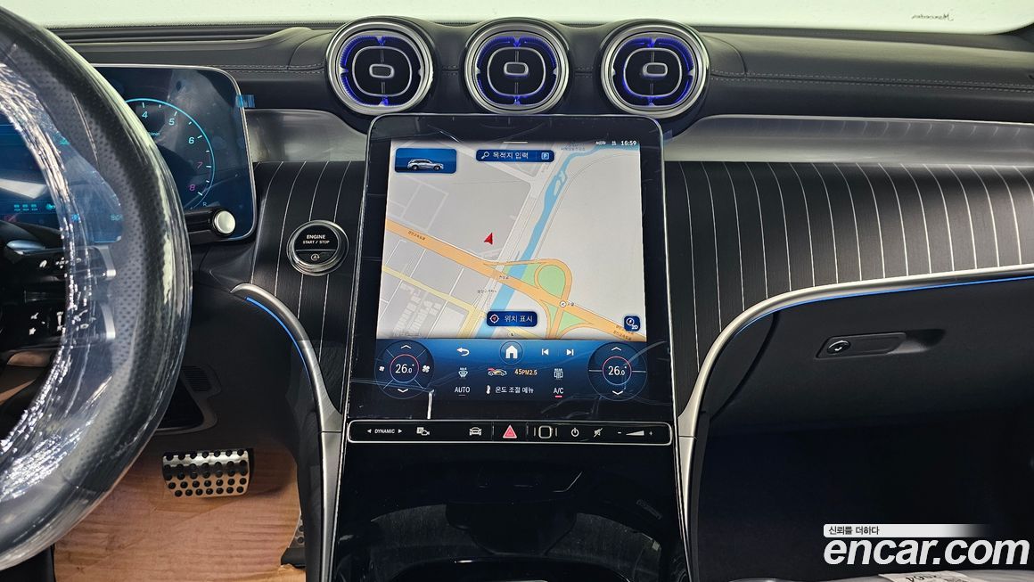 Mercedes-Benz GLC-Class 2026