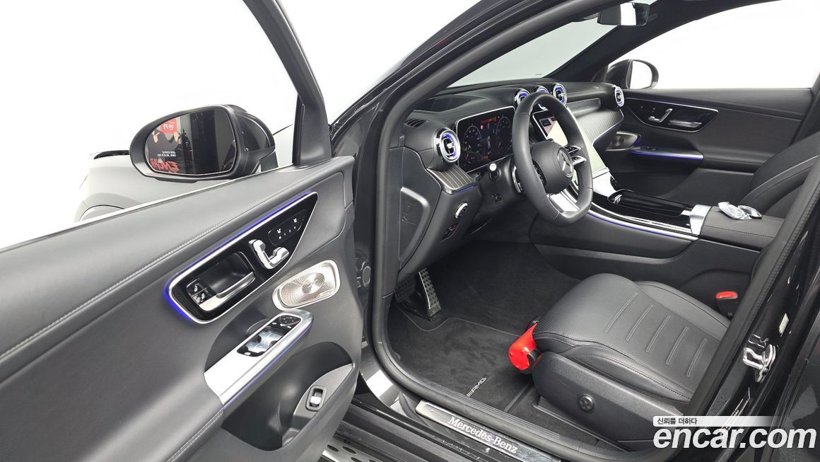 Mercedes-Benz GLC-Class 2025