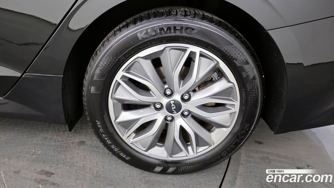 Kia K5 2023