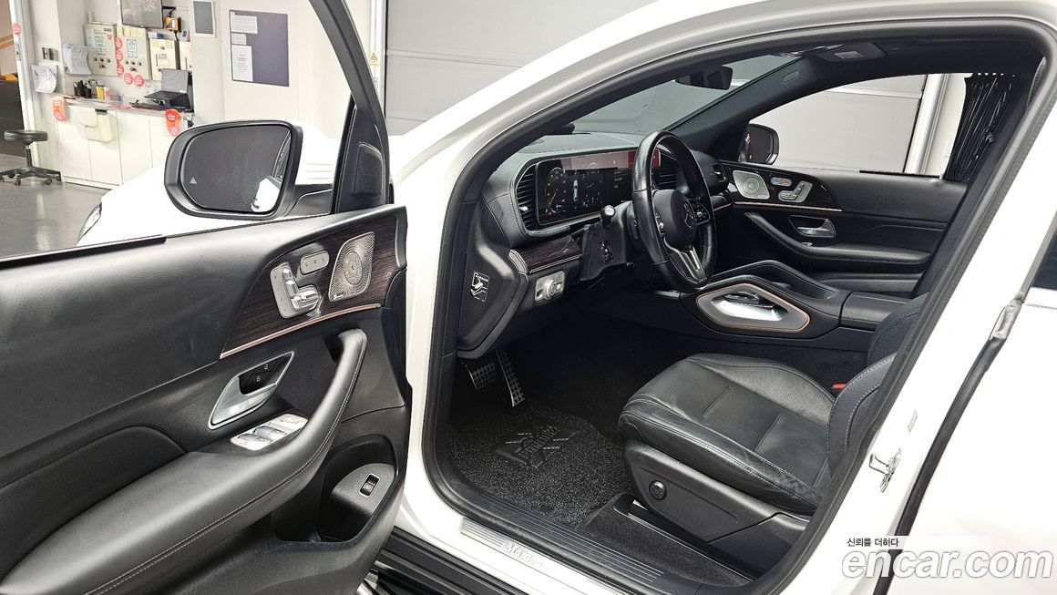 Mercedes-Benz GLE-Class 2021