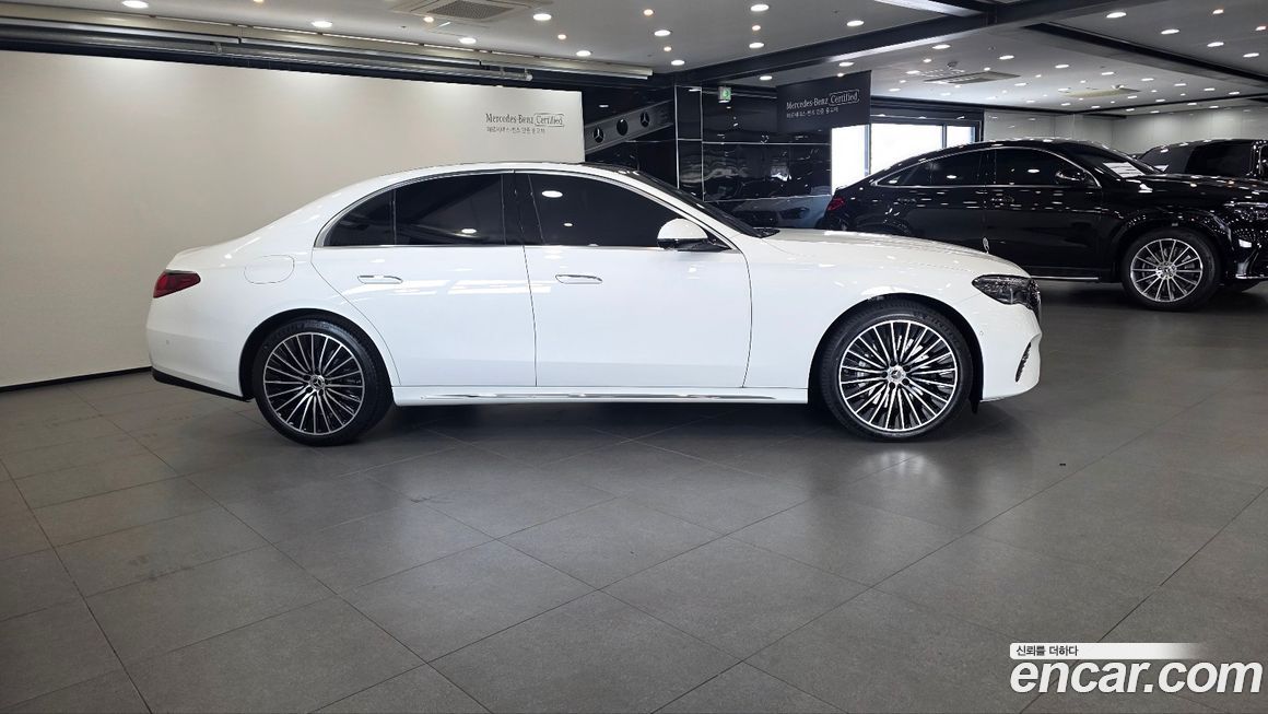 Mercedes-Benz E-Class 2025