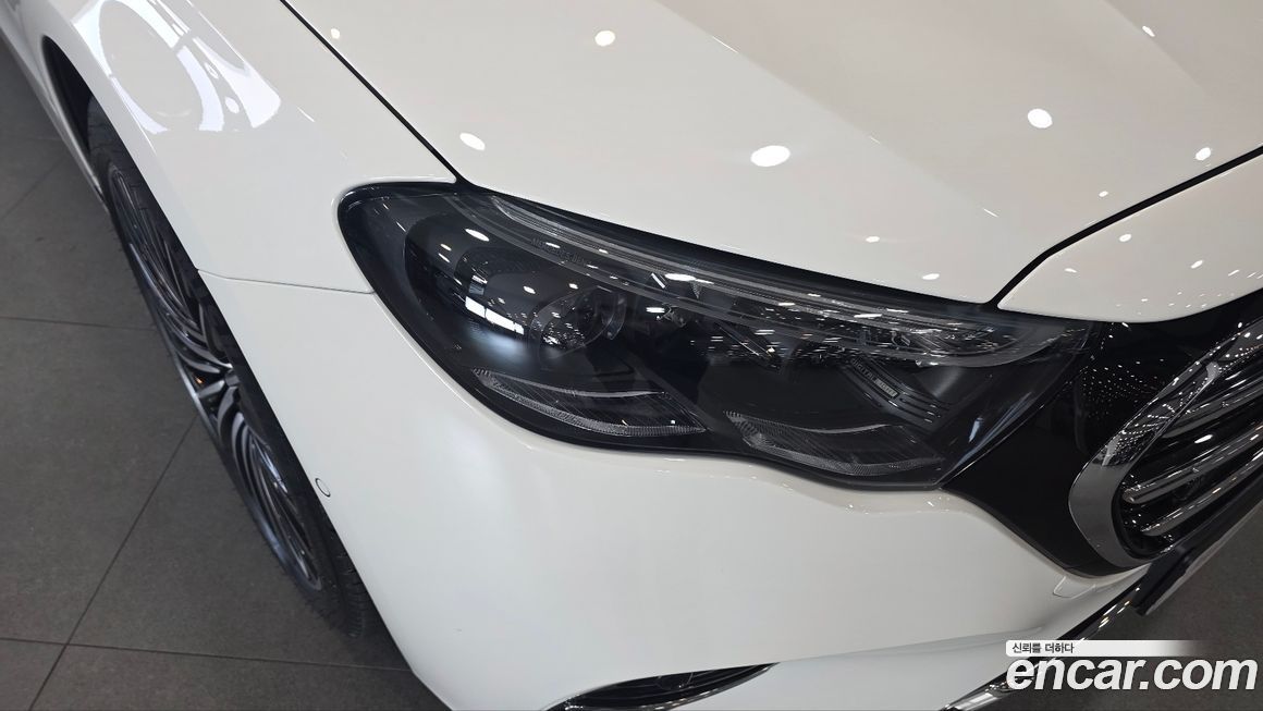 Mercedes-Benz E-Class 2025