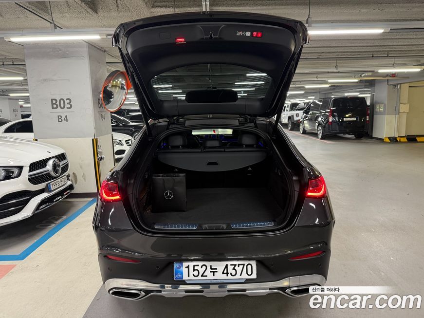 Mercedes-Benz GLC-Class 2025