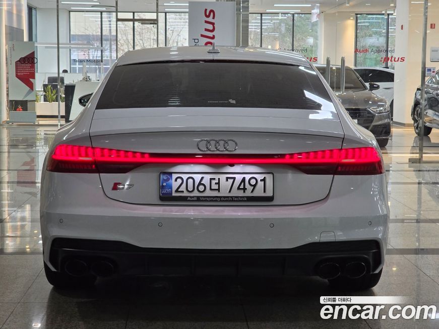 Audi S7 2024