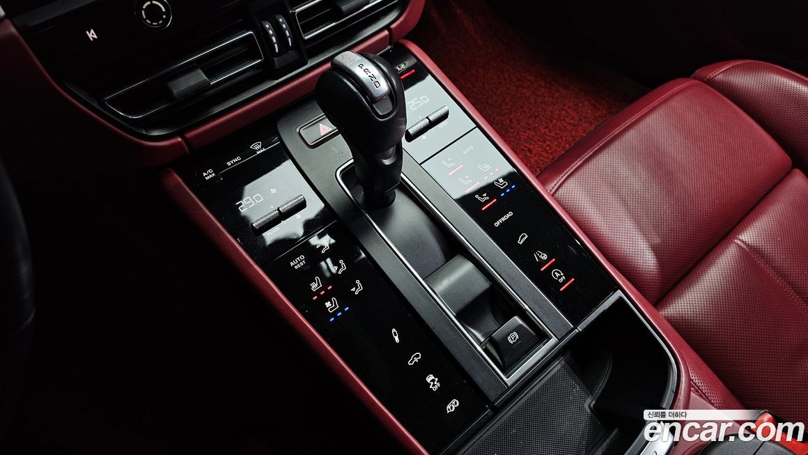Porsche Macan 2024
