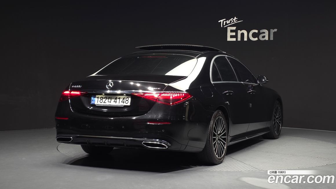 Mercedes-Benz S-Class 2022