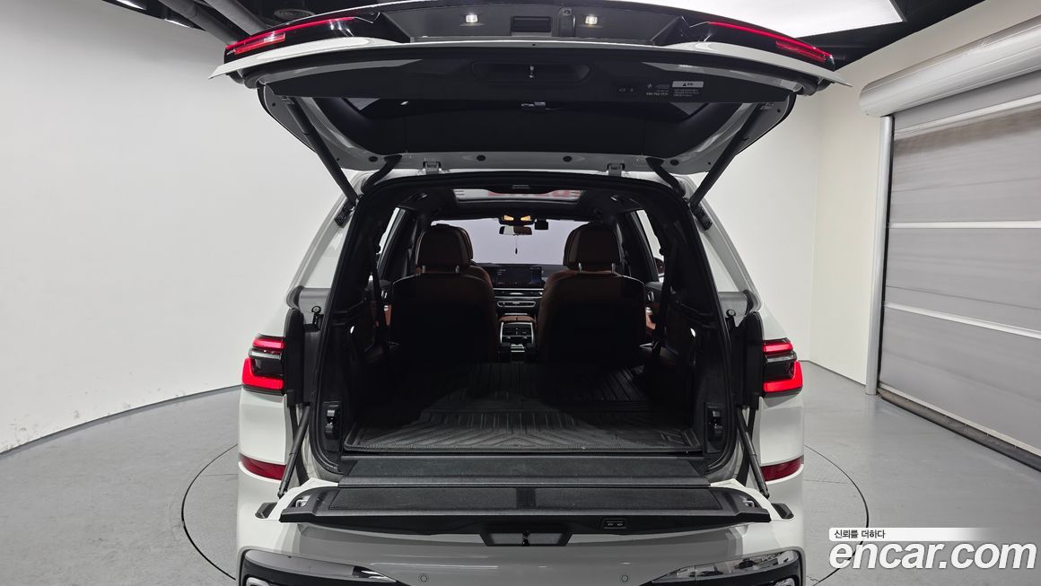 BMW X7 2024
