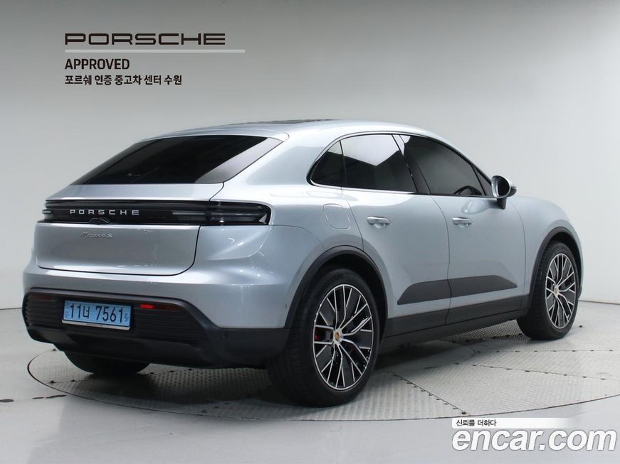 Porsche Macan 2025