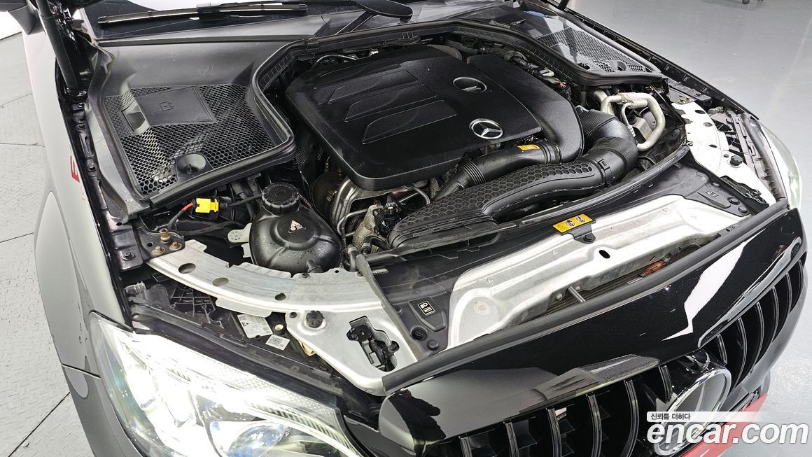 Mercedes-Benz C-Class 2021