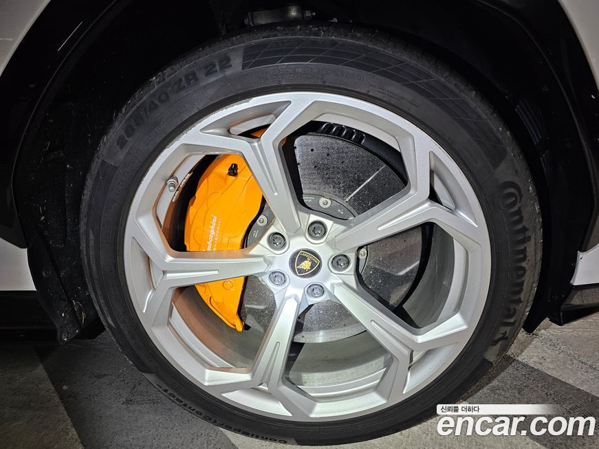 Lamborghini Urus 2019