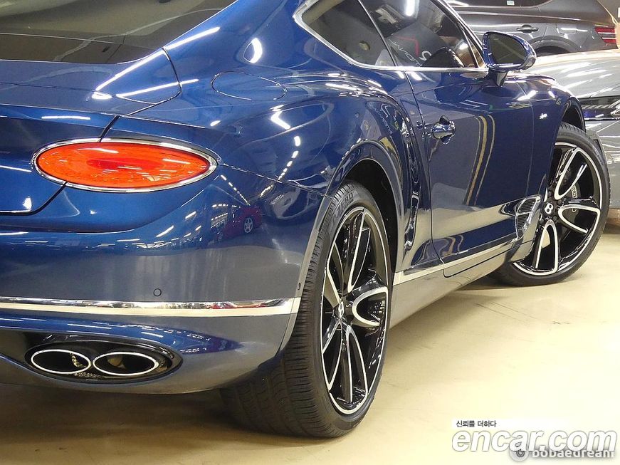Bentley Continental 2023