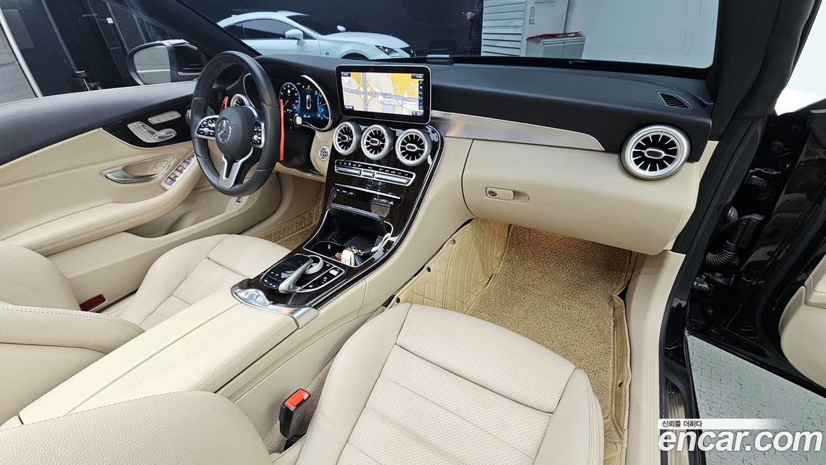 Mercedes-Benz C-Class 2021