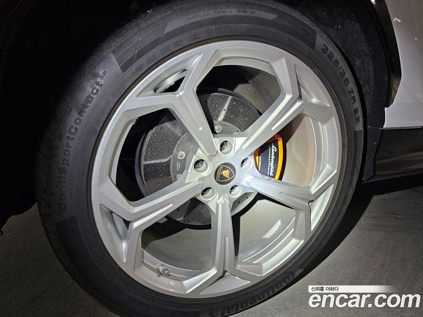 Lamborghini Urus 2019