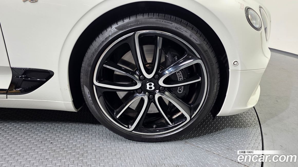 Bentley Continental 2022