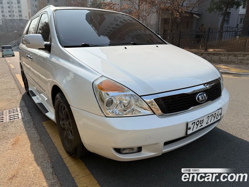 Kia Canival 2013