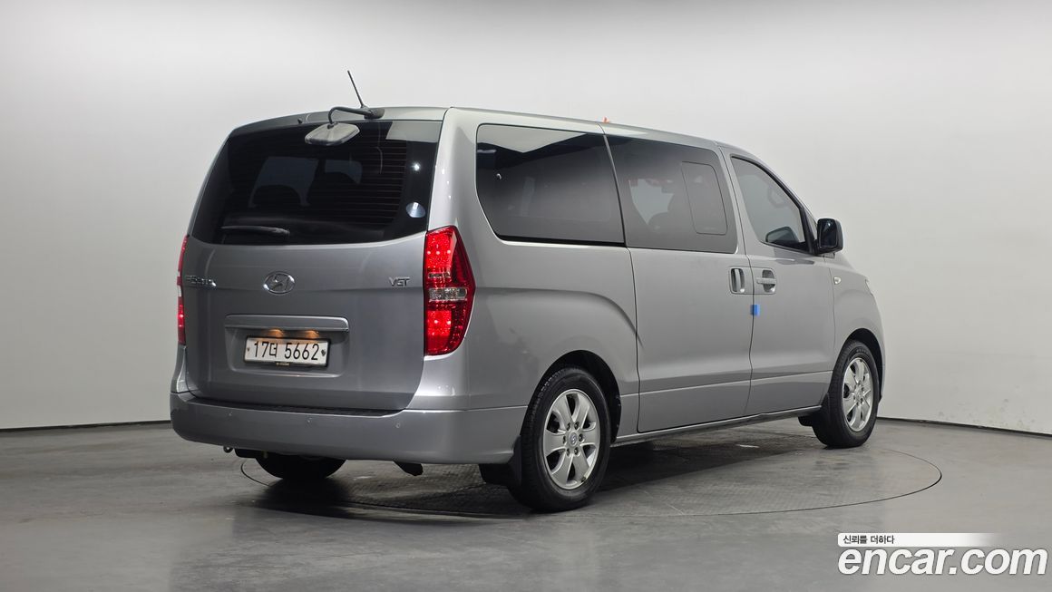 Hyundai Starex 2018
