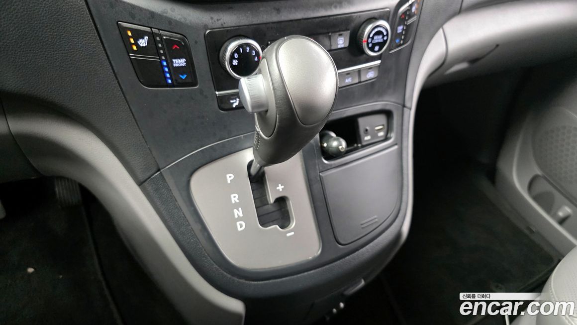 Hyundai Starex 2018