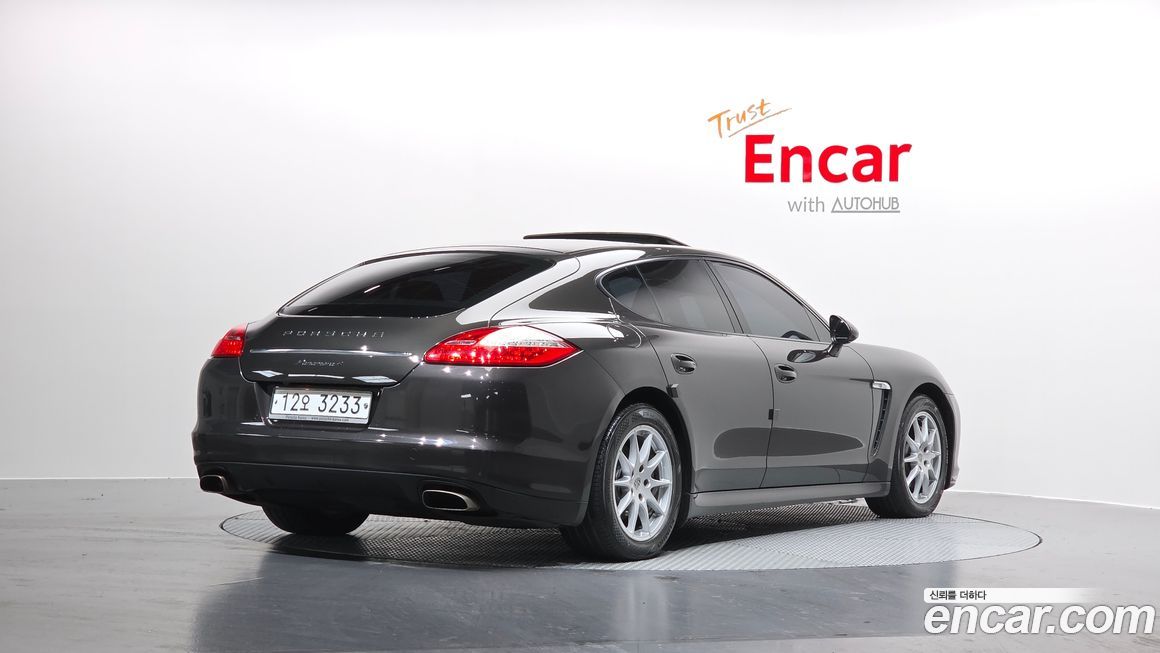 Porsche Panamera 2012