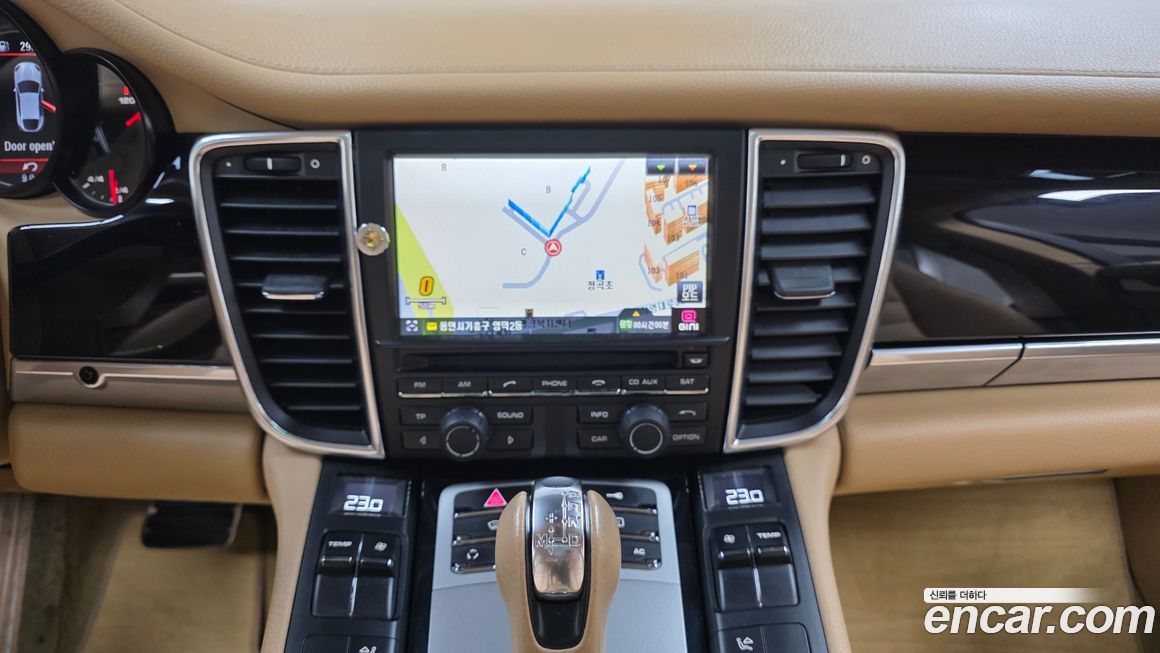 Porsche Panamera 2012