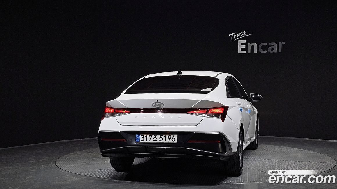 Hyundai AVANTE 2024