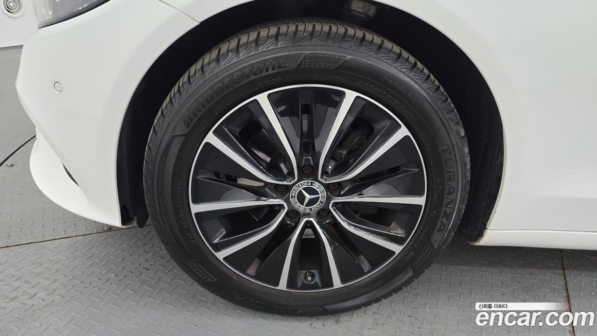 Mercedes-Benz C-Class 2019
