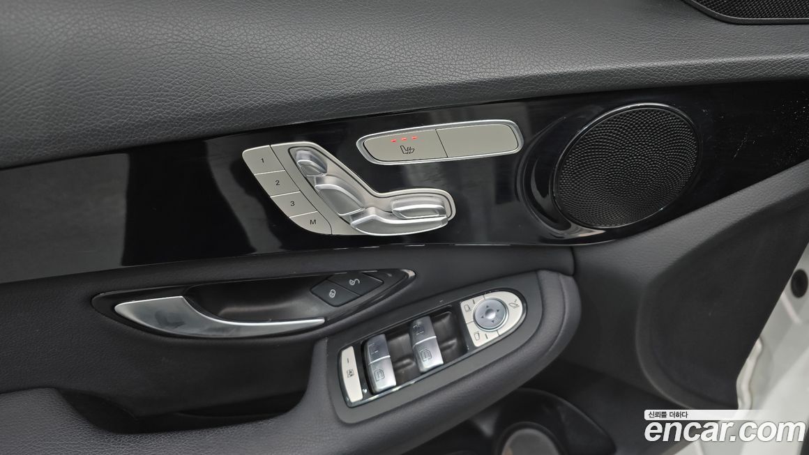 Mercedes-Benz C-Class 2019