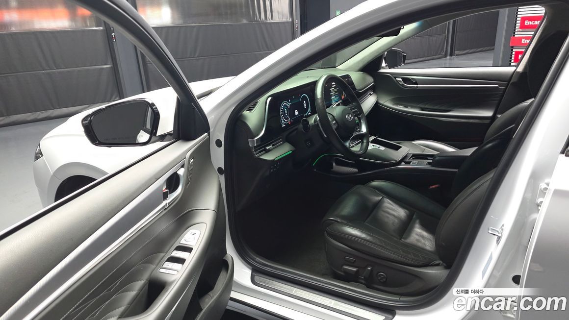 Hyundai Grandeur 2020