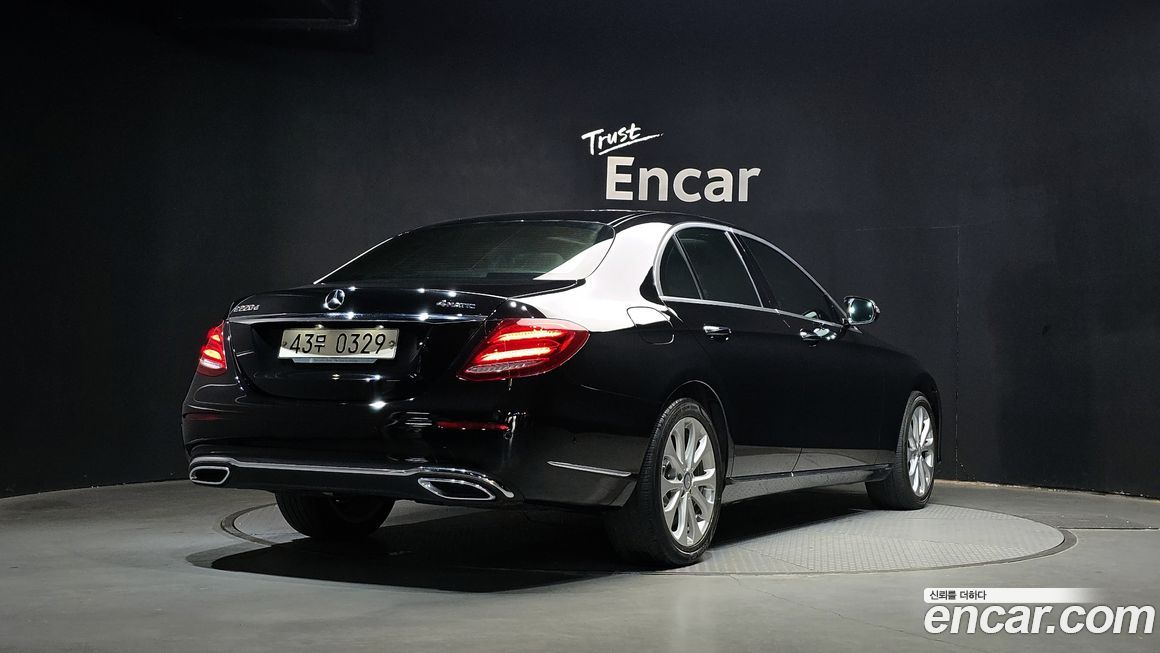 Mercedes-Benz E-Class 2017