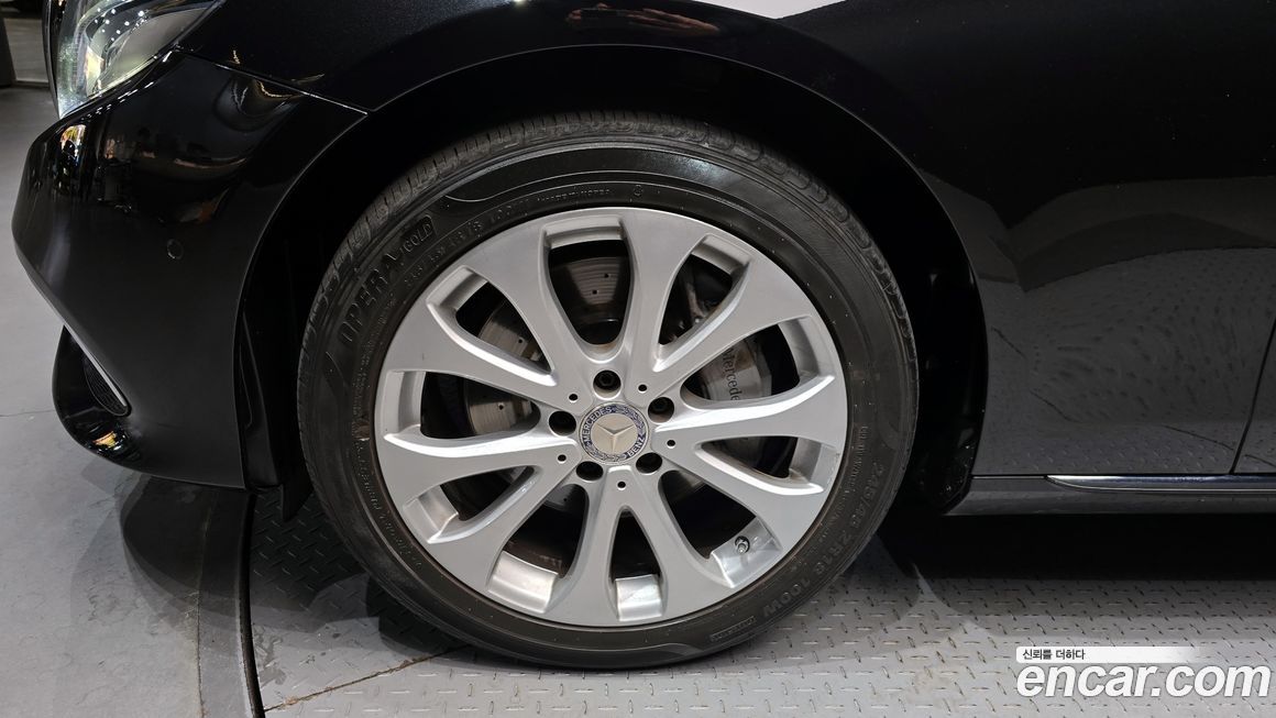 Mercedes-Benz E-Class 2017